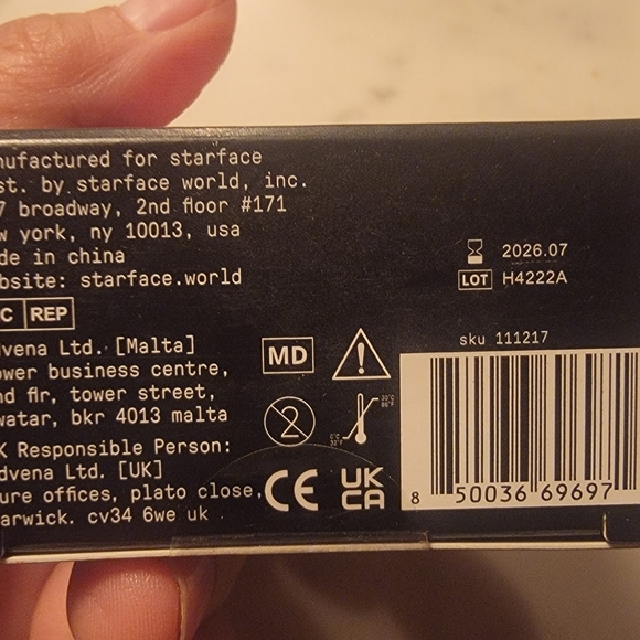 Hello Kitty Kurimi Black Skincare Compact Pimple Patches 32 Count - Picture 3 of 4